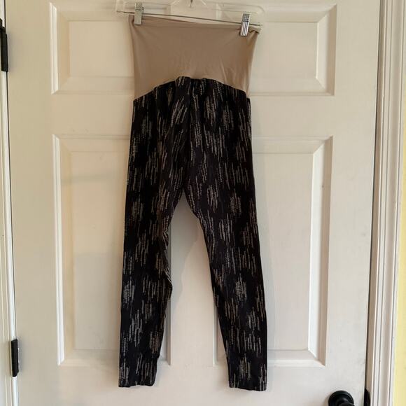 Motherhood Maternity Black Striped Abstract Leggings Over Belly Support Sz Small - Picture 4 of 5